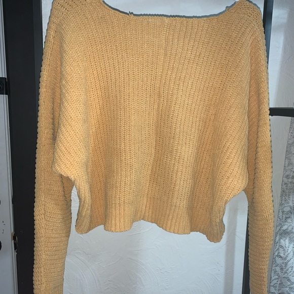 Sky and Sparrow cropped, oversized soft yellow/gold sweater - Picture 2 of 5